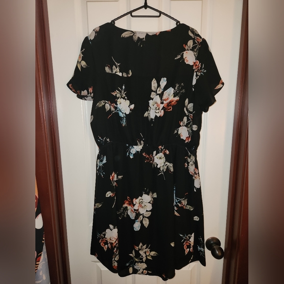 Casual Mini Floral Dress DANIEL RAINN - Picture 2 of 2